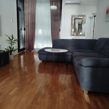 Maximus 2 Appartement Čakovec Buitenkant foto