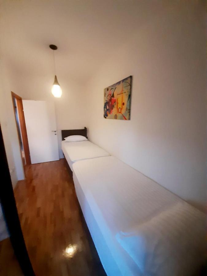 Maximus 2 Appartement Čakovec Buitenkant foto